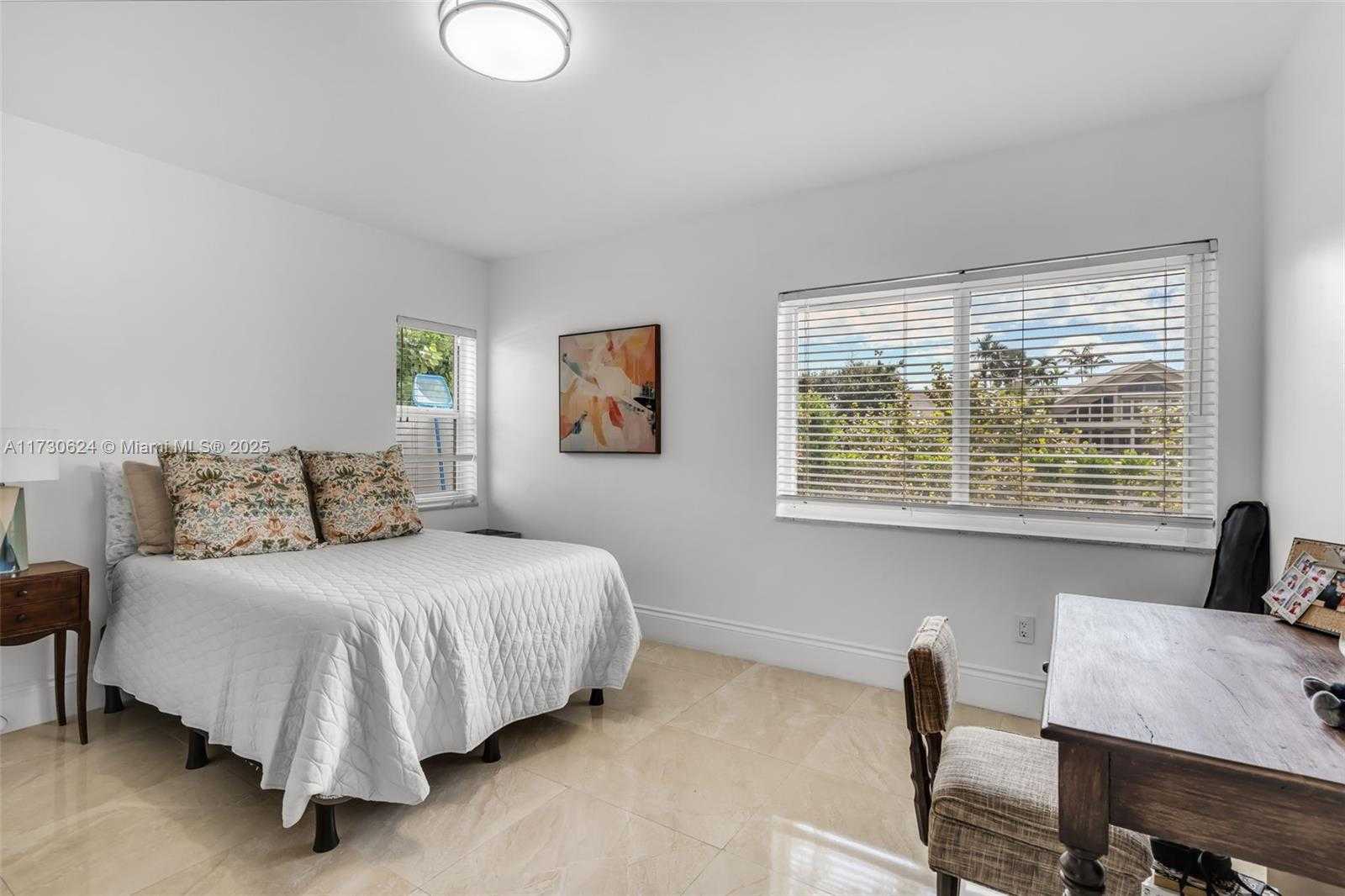 Small Image of 9260 SOUTH WEST 101 ST, Miami Number 29