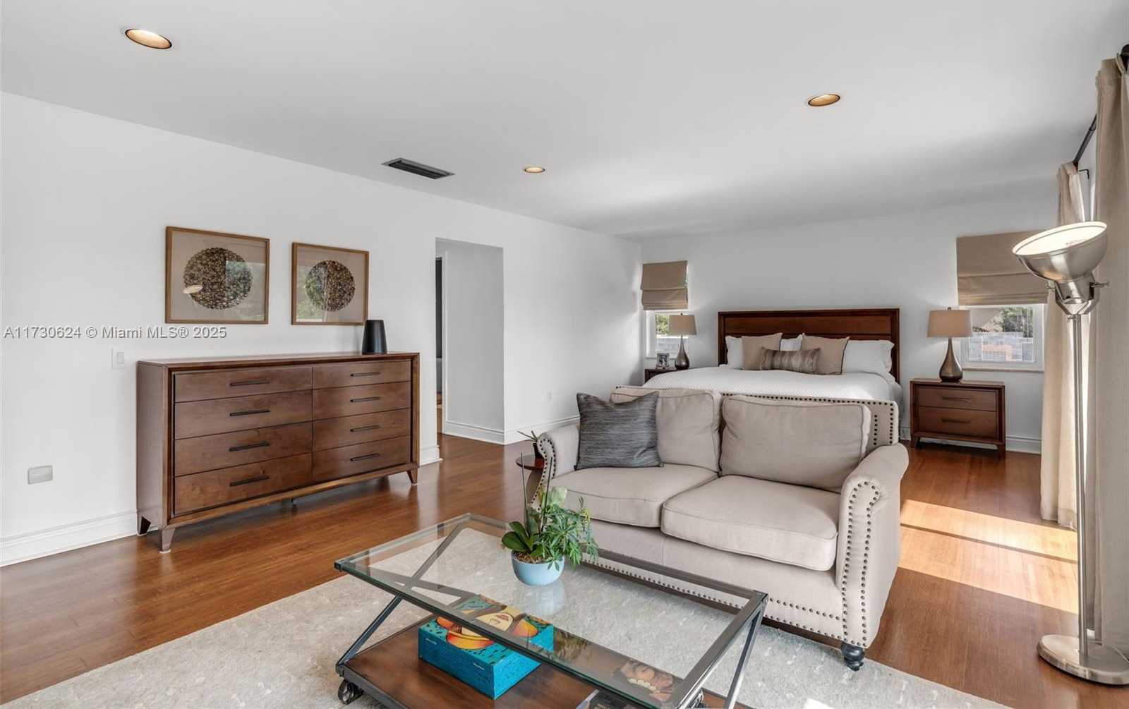 Small Image of 9260 SOUTH WEST 101 ST, Miami Number 39