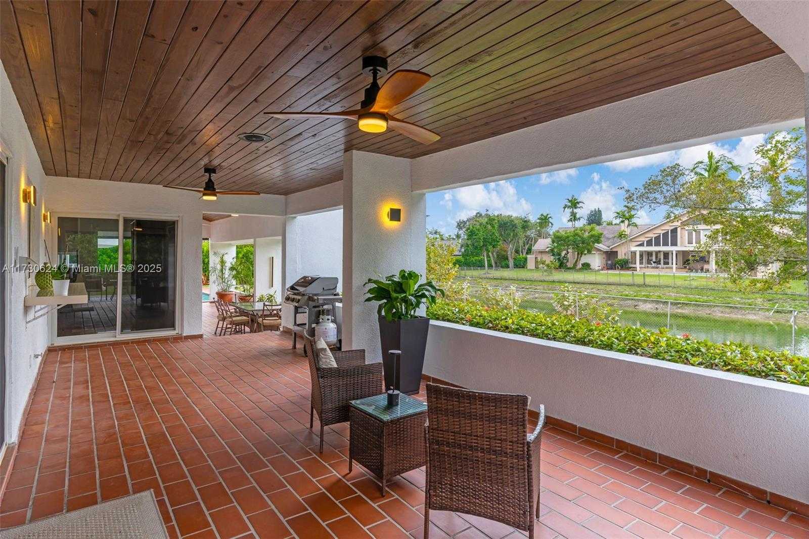 Small Image of 9260 SOUTH WEST 101 ST, Miami Number 53
