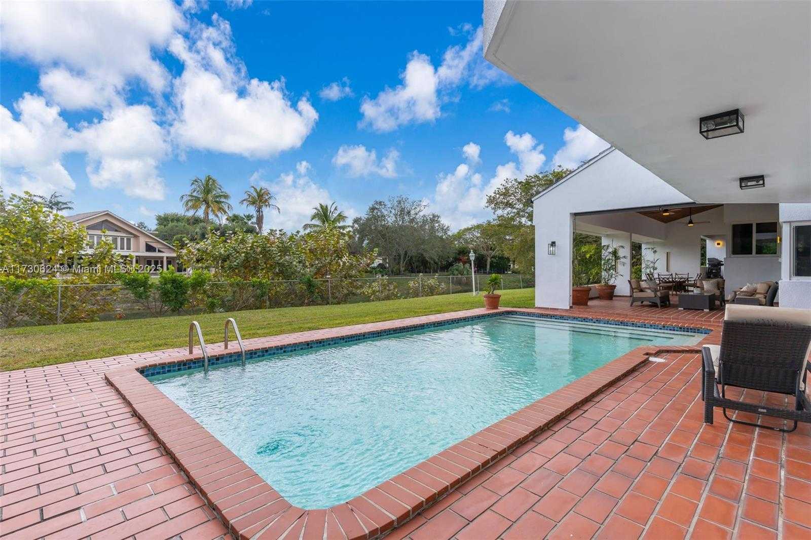 Small Image of 9260 SOUTH WEST 101 ST, Miami Number 54