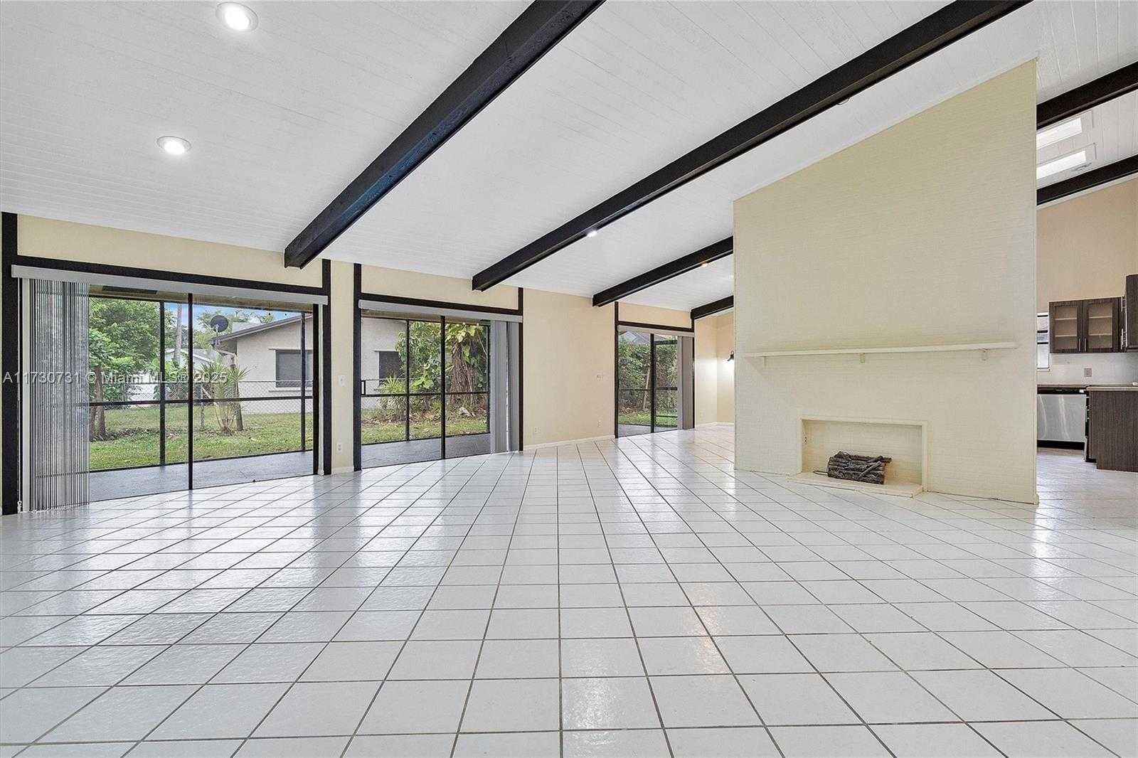 Small Image of 8017 NORTH WEST 83RD WAY, Tamarac Number 3