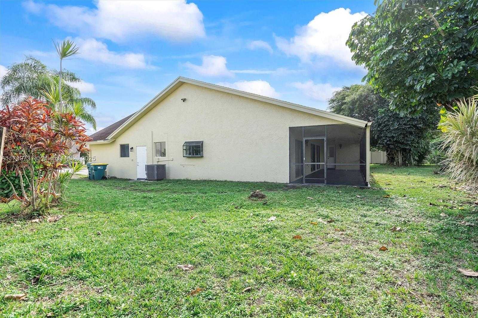 Small Image of 8017 NORTH WEST 83RD WAY, Tamarac Number 30