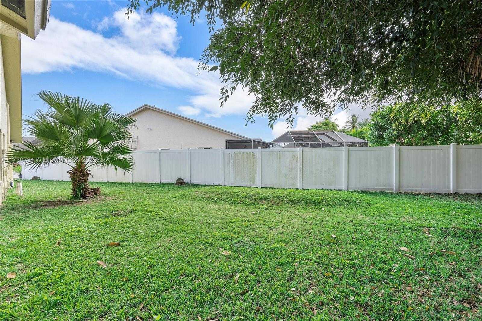 Small Image of 8017 NORTH WEST 83RD WAY, Tamarac Number 31