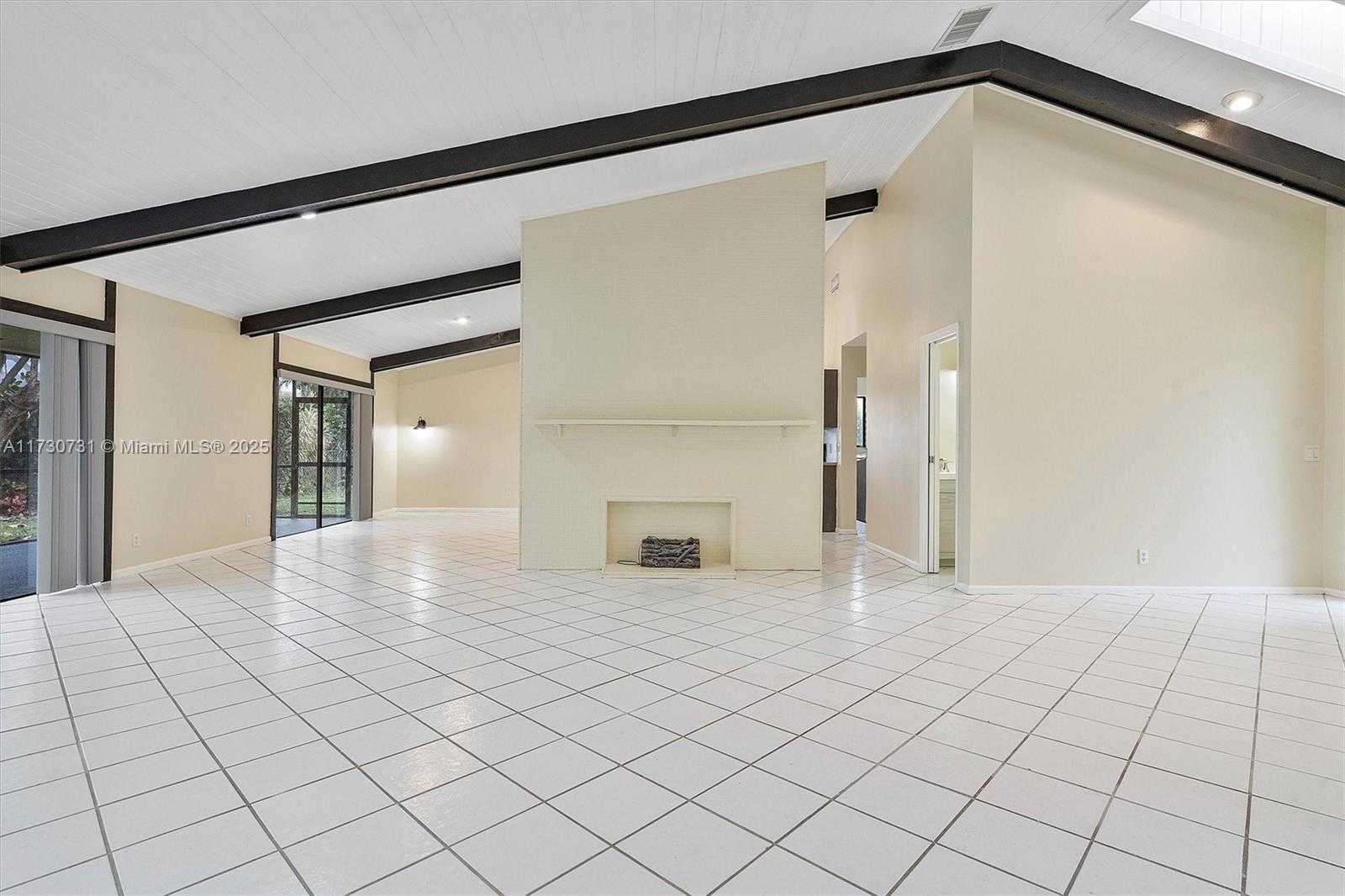 Small Image of 8017 NORTH WEST 83RD WAY, Tamarac Number 4