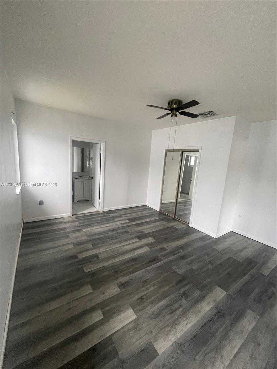 Small Image of 16025 NORTH WEST 20TH AVE, Miami Gardens Number 5