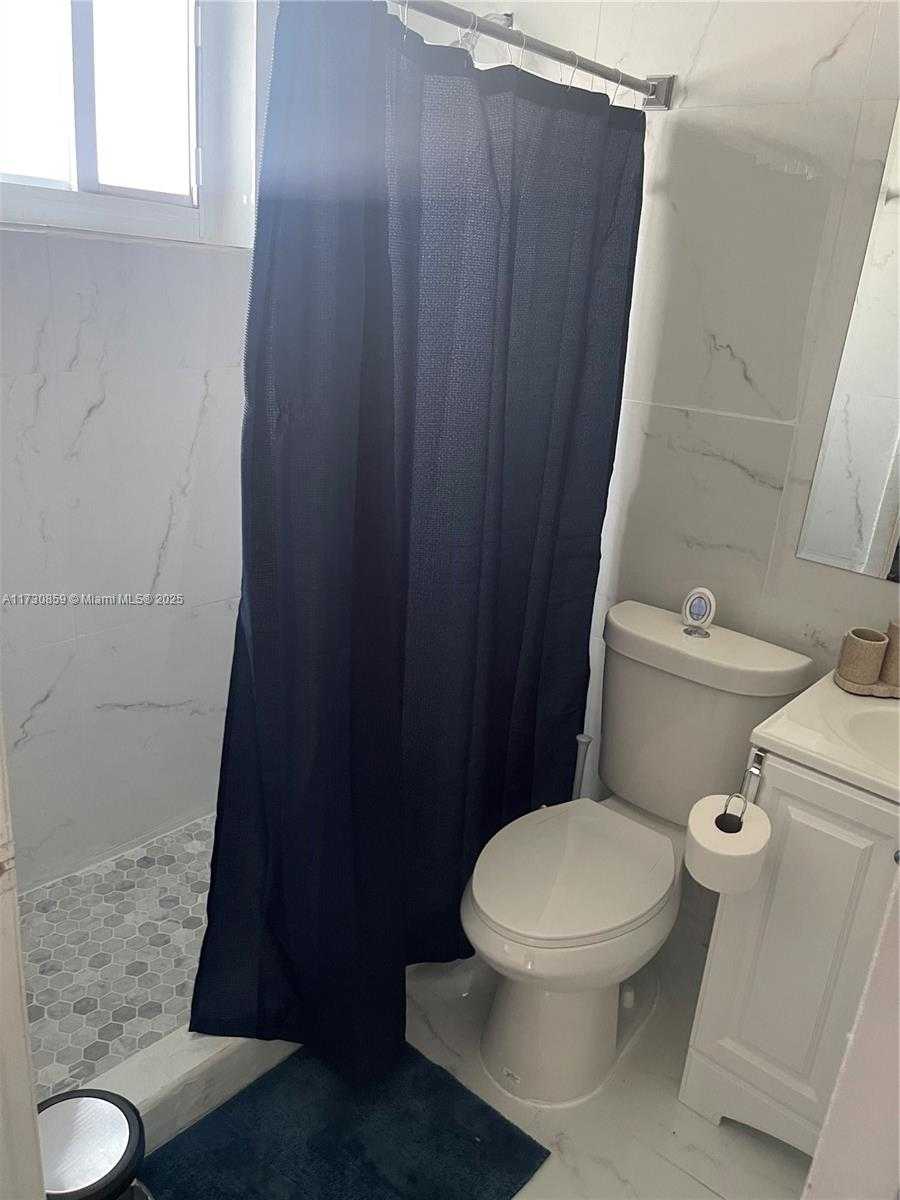 Small Image of 16025 NORTH WEST 20TH AVE, Miami Gardens Number 9