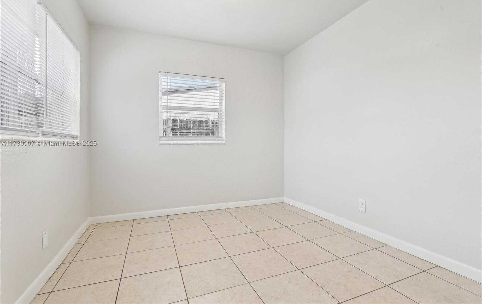 Small Image of 5409 NORTH ANDREWS AVE, Oakland Park Number 8