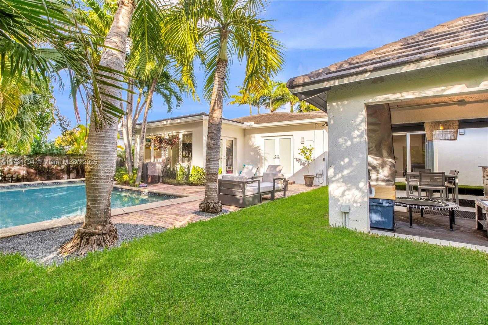 Small Image of 8858 FROUDE AVE, Surfside Number 15