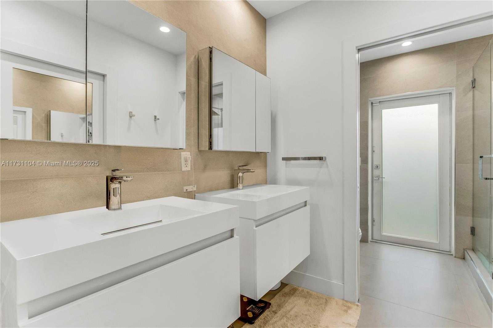 Small Image of 8858 FROUDE AVE, Surfside Number 25