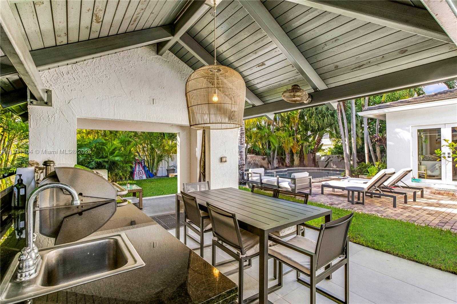 Small Image of 8858 FROUDE AVE, Surfside Number 36