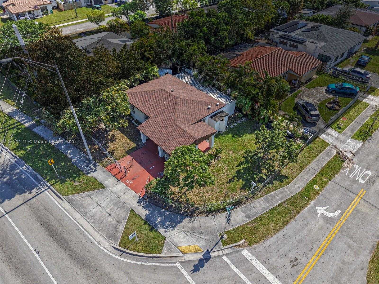 Small Image of 2100 NORTH EAST 185TH ST, North Miami Beach Number 2
