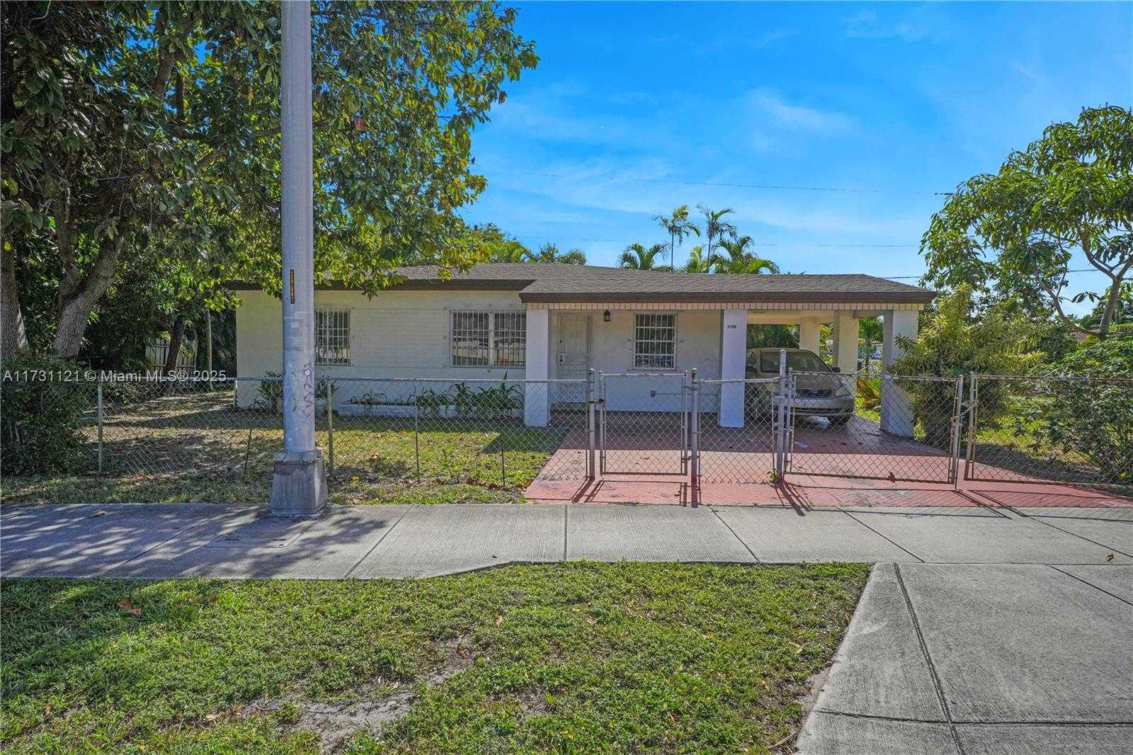 Small Image of 2100 NORTH EAST 185TH ST, North Miami Beach Number 5