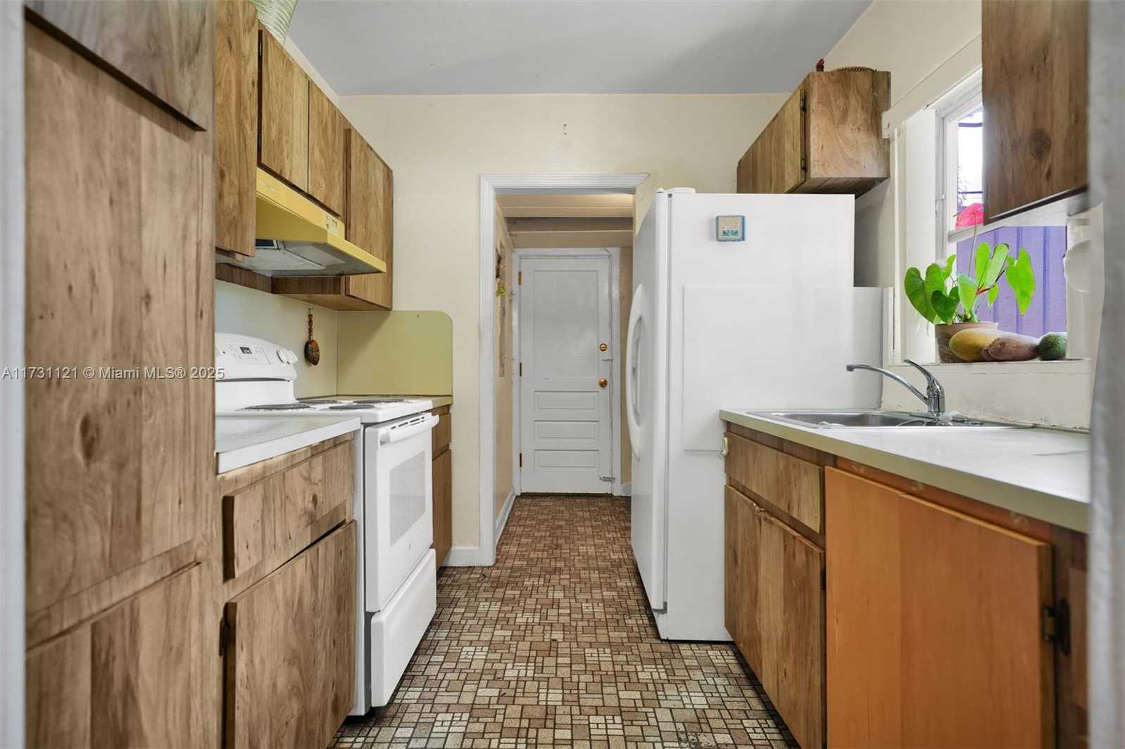 Small Image of 2100 NORTH EAST 185TH ST, North Miami Beach Number 8