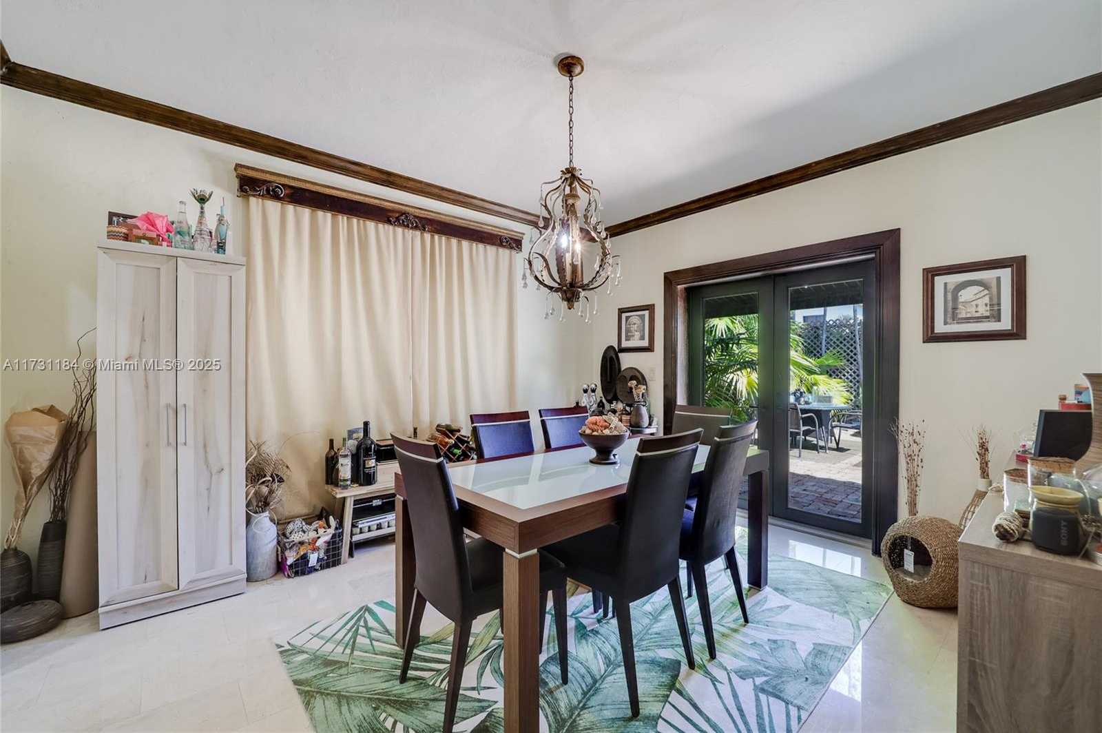 Small Image of 6121 LA GORCE DR, Miami Beach Number 10