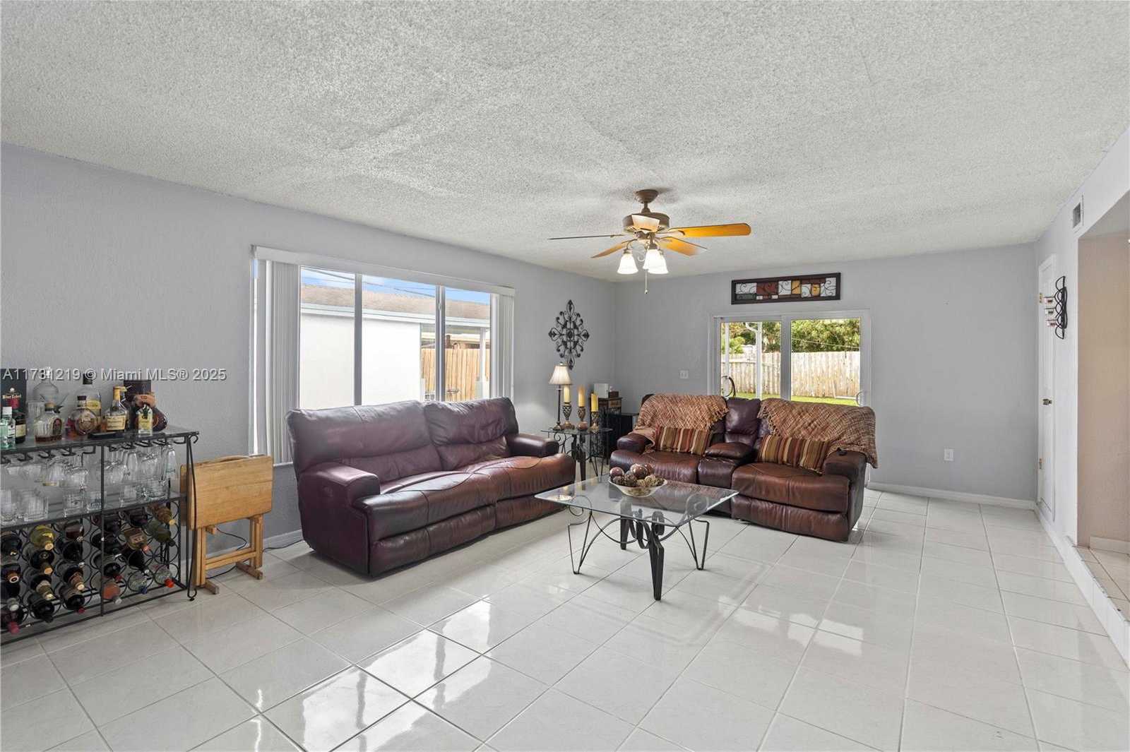 Small Image of 451 WEST 39TH ST, Hialeah Number 22