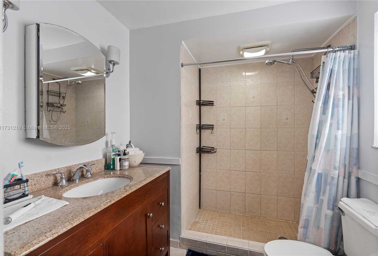 Small Image of 451 WEST 39TH ST, Hialeah Number 28