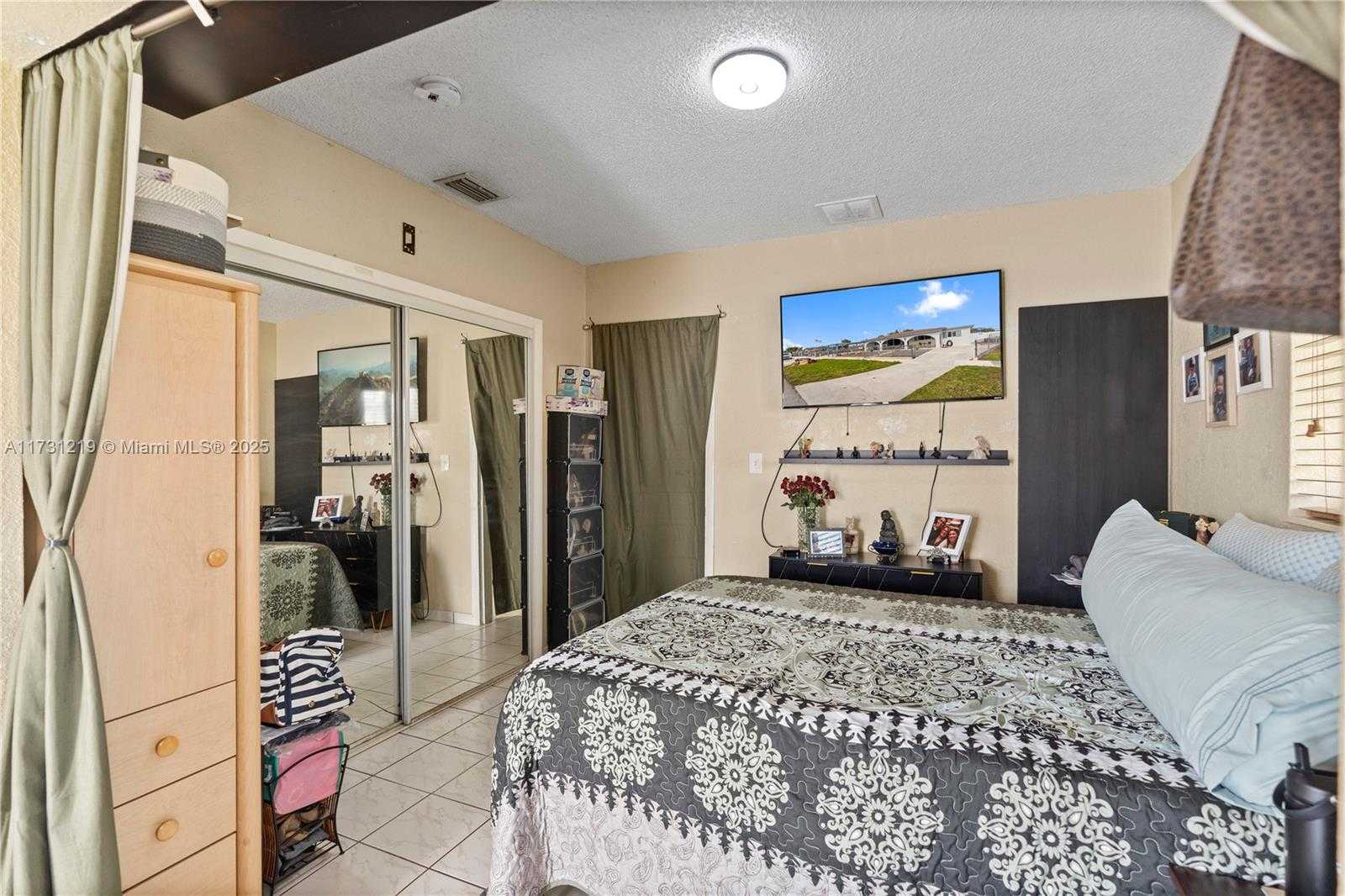 Small Image of 451 WEST 39TH ST, Hialeah Number 38