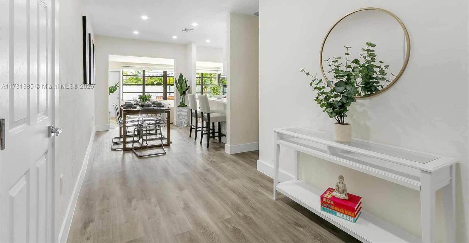 Small Image of 1335 NE 133rd St, North Miami, FL 33161, USA Number 12