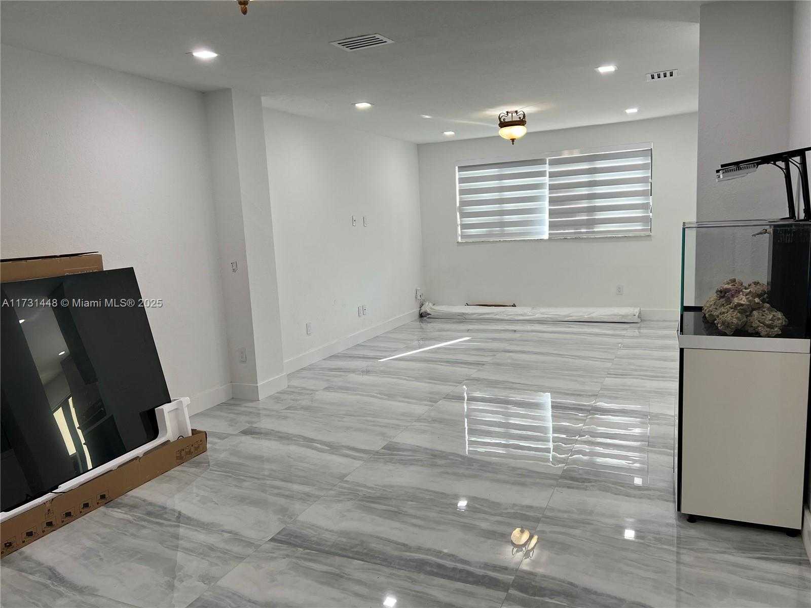 Small Image of 7796 SOUTH WEST 193RD LN, Cutler Bay Number 21