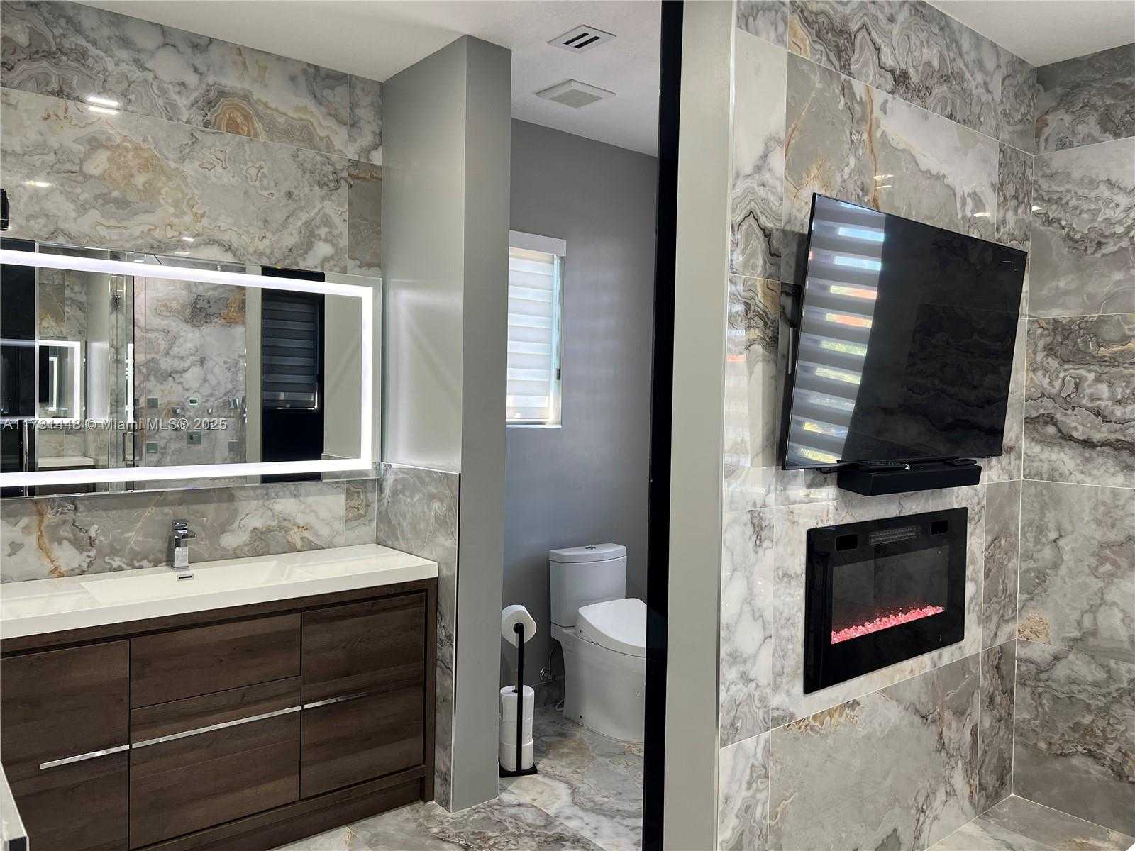 Small Image of 7796 SOUTH WEST 193RD LN, Cutler Bay Number 24