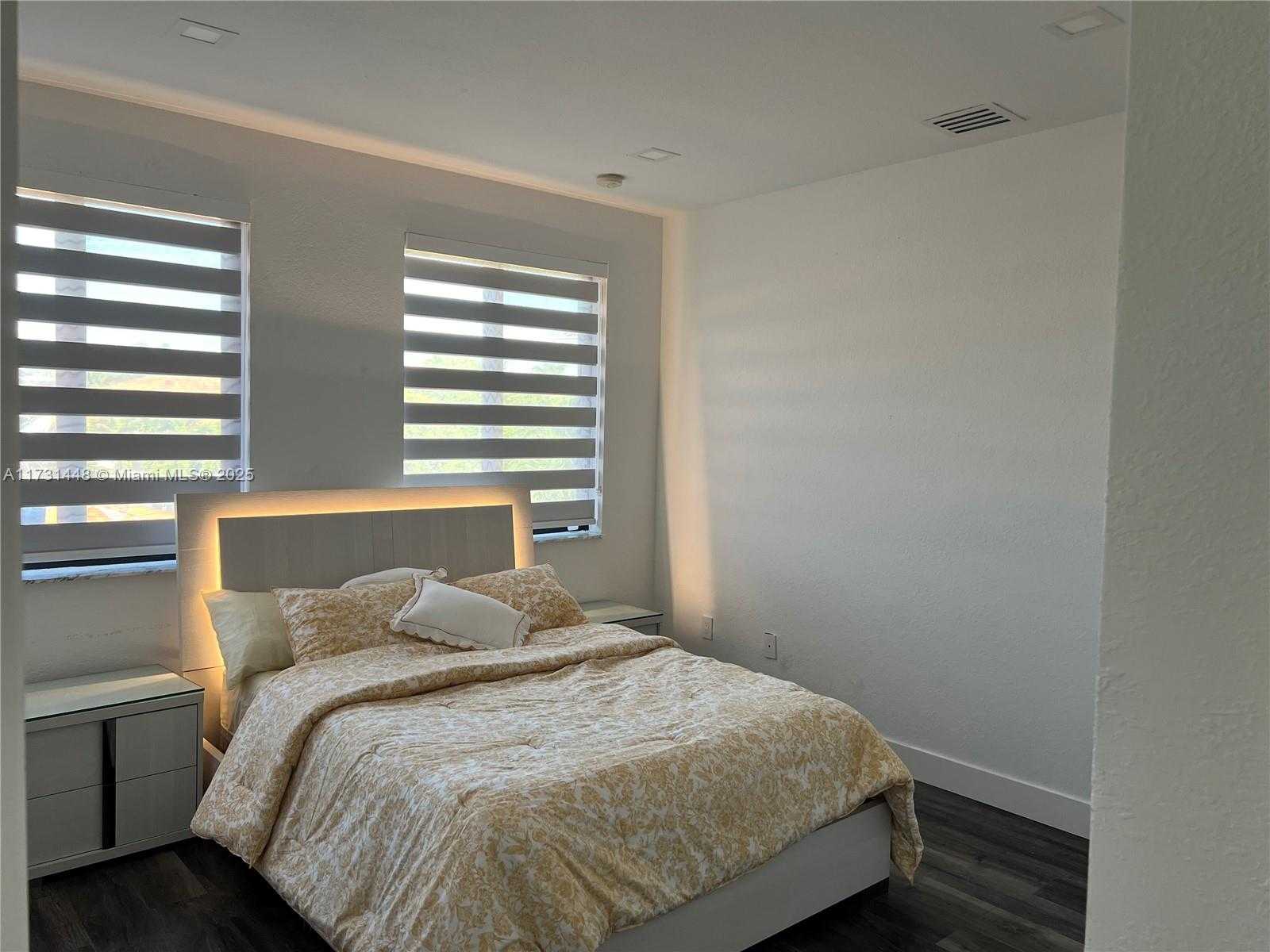 Small Image of 7796 SOUTH WEST 193RD LN, Cutler Bay Number 31