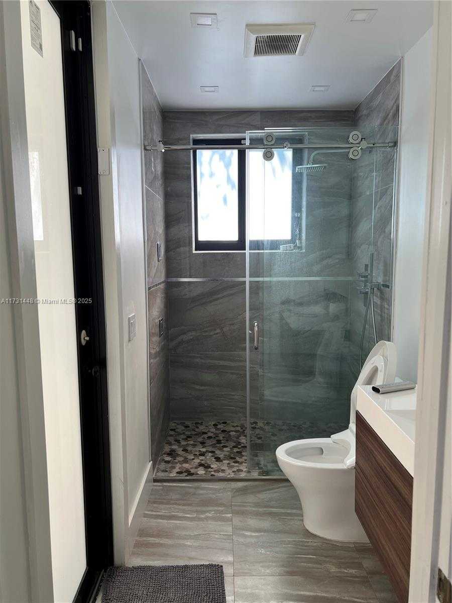 Small Image of 7796 SOUTH WEST 193RD LN, Cutler Bay Number 32