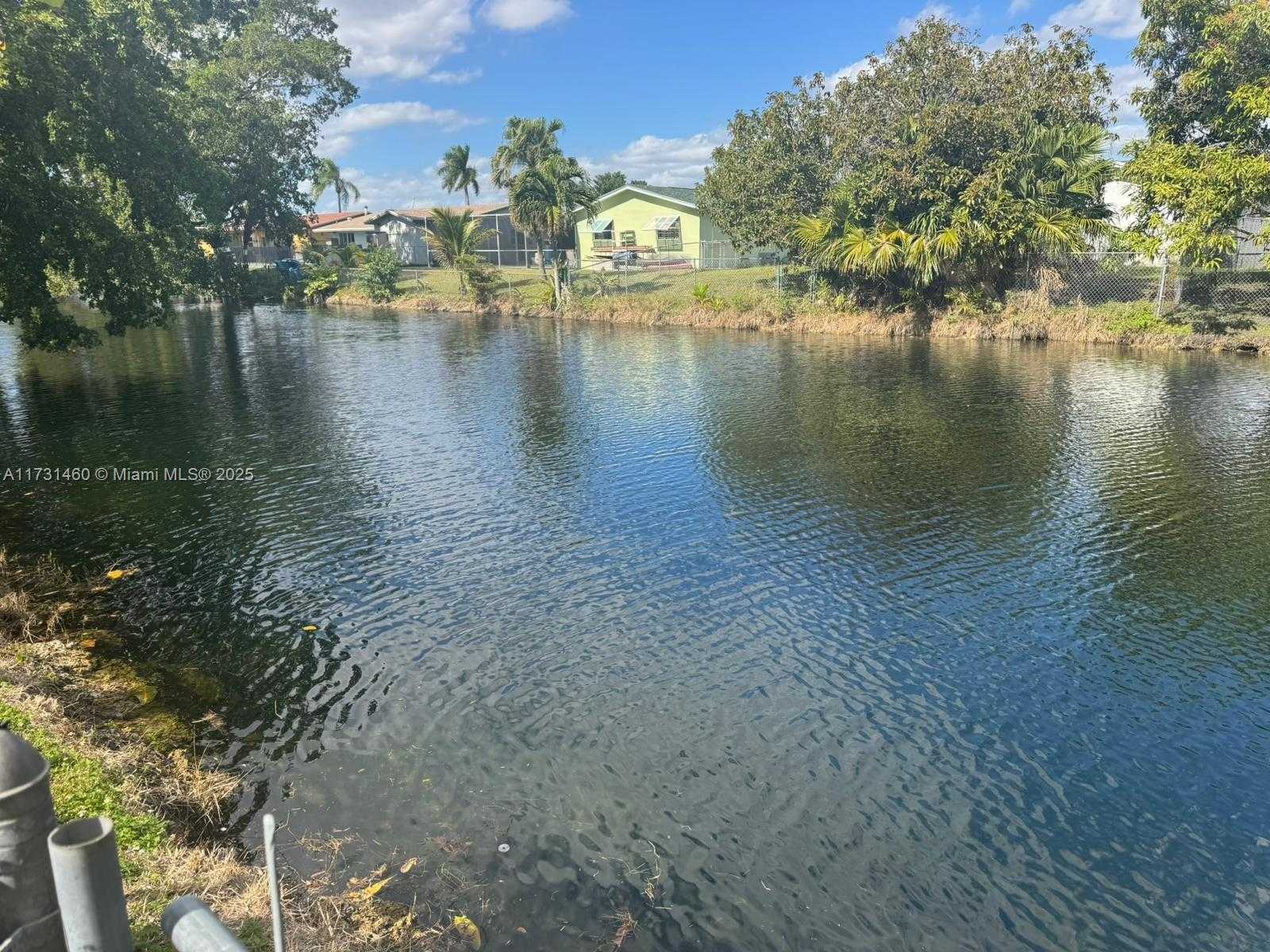 Small Image of 9451 NORTH WEST 20TH PL, Sunrise Number 14