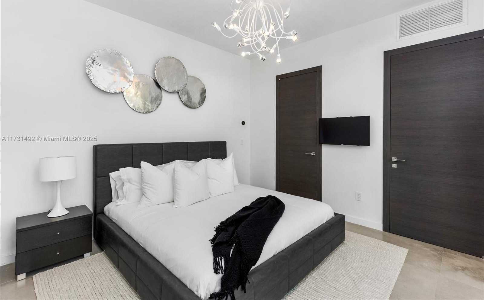 Small Image of 3462 NORTH EAST 171ST ST, North Miami Beach Number 40