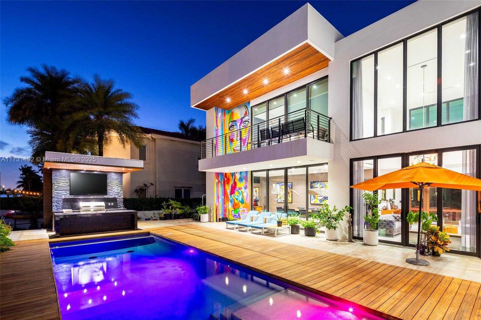 Small Image of 3462 NORTH EAST 171ST ST, North Miami Beach Number 7