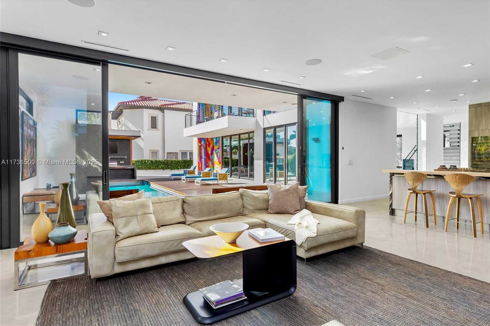 Small Image of 17050 NORTH EAST 35TH AVE, North Miami Beach Number 22