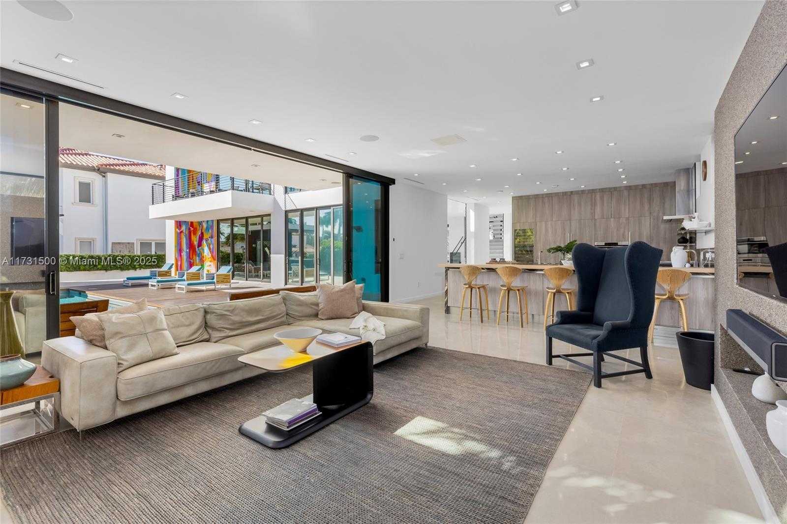 Small Image of 17050 NORTH EAST 35TH AVE, North Miami Beach Number 24
