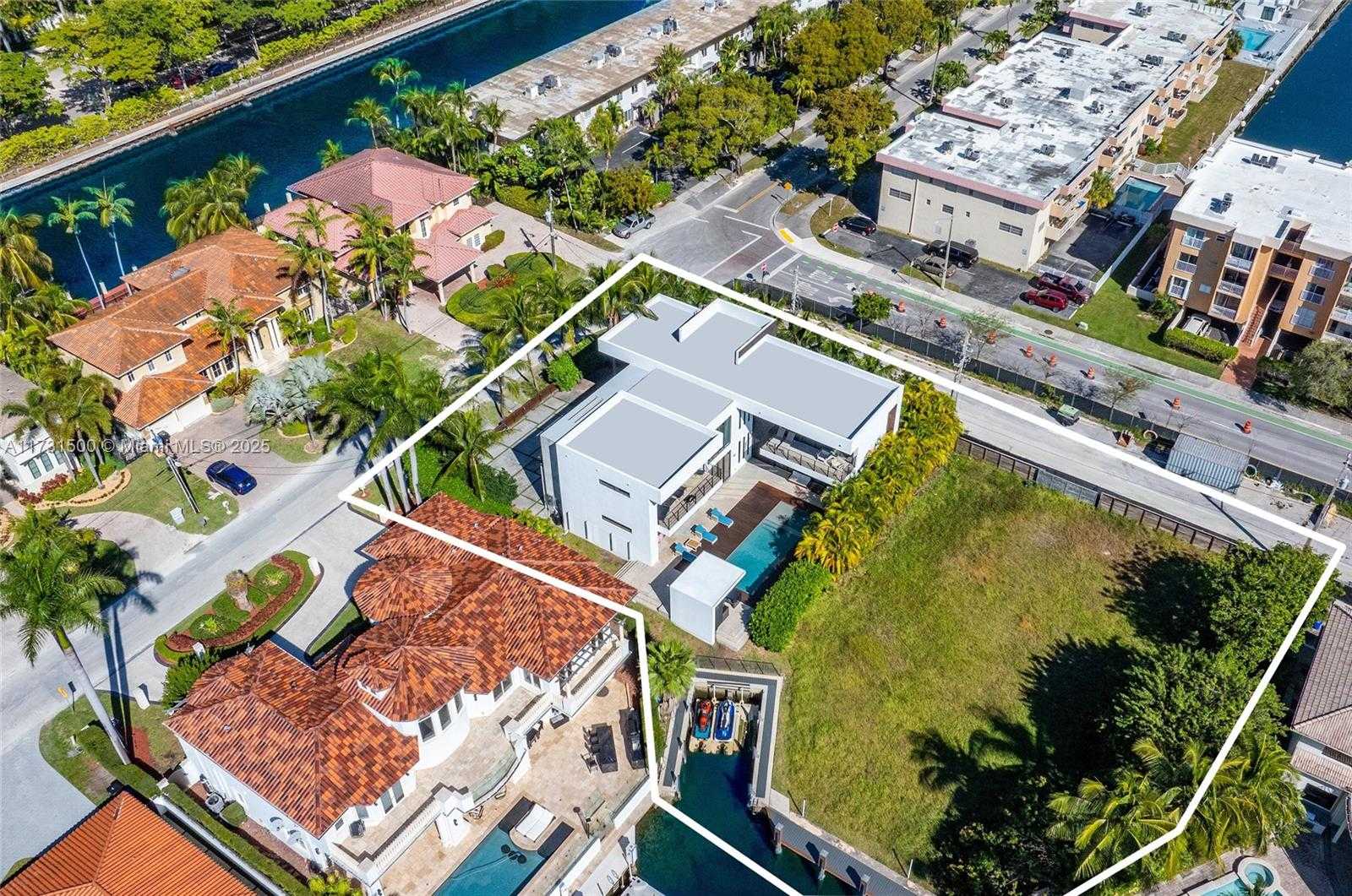 Small Image of 17050 NORTH EAST 35TH AVE, North Miami Beach Number 3