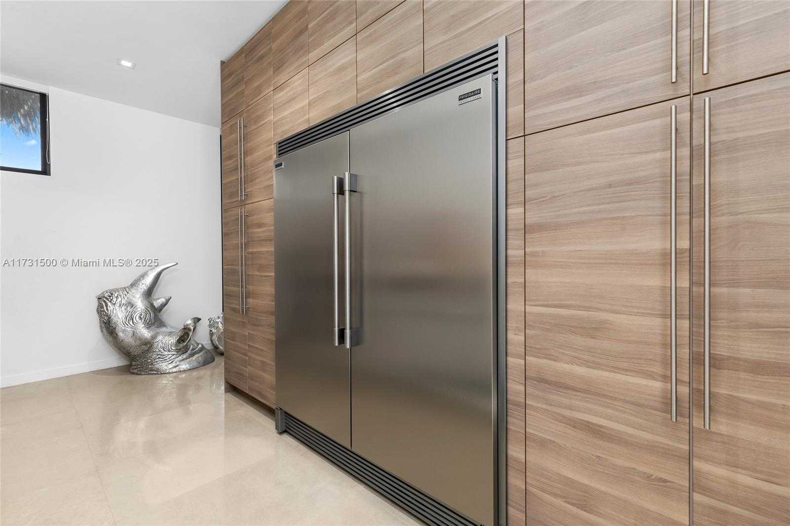 Small Image of 17050 NORTH EAST 35TH AVE, North Miami Beach Number 37