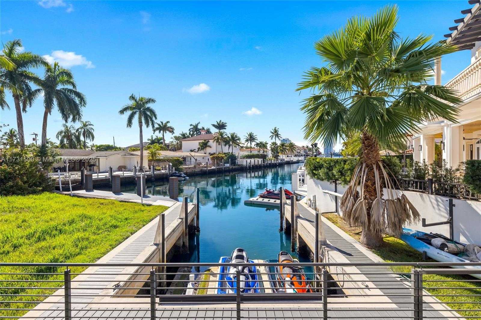 Small Image of 17050 NORTH EAST 35TH AVE, North Miami Beach Number 38