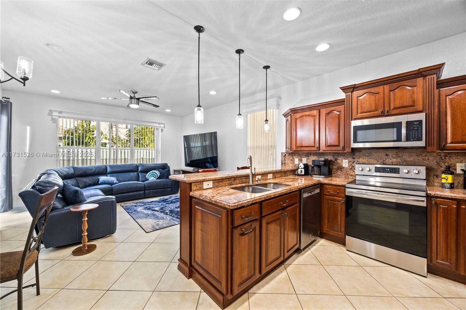 Small Image of 16341 SOUTH WEST 29TH ST, Miramar Number 13