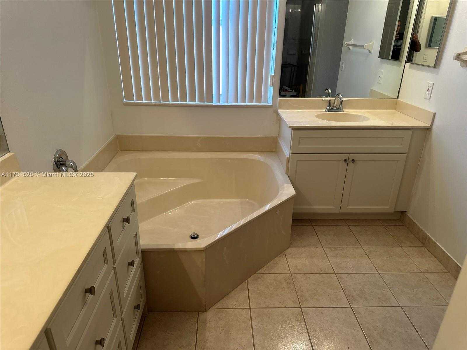 Small Image of 16341 SOUTH WEST 29TH ST, Miramar Number 26