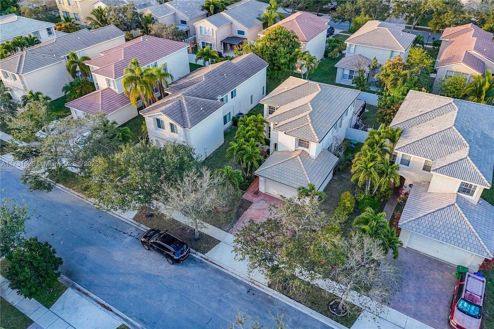 Small Image of 16341 SOUTH WEST 29TH ST, Miramar Number 47