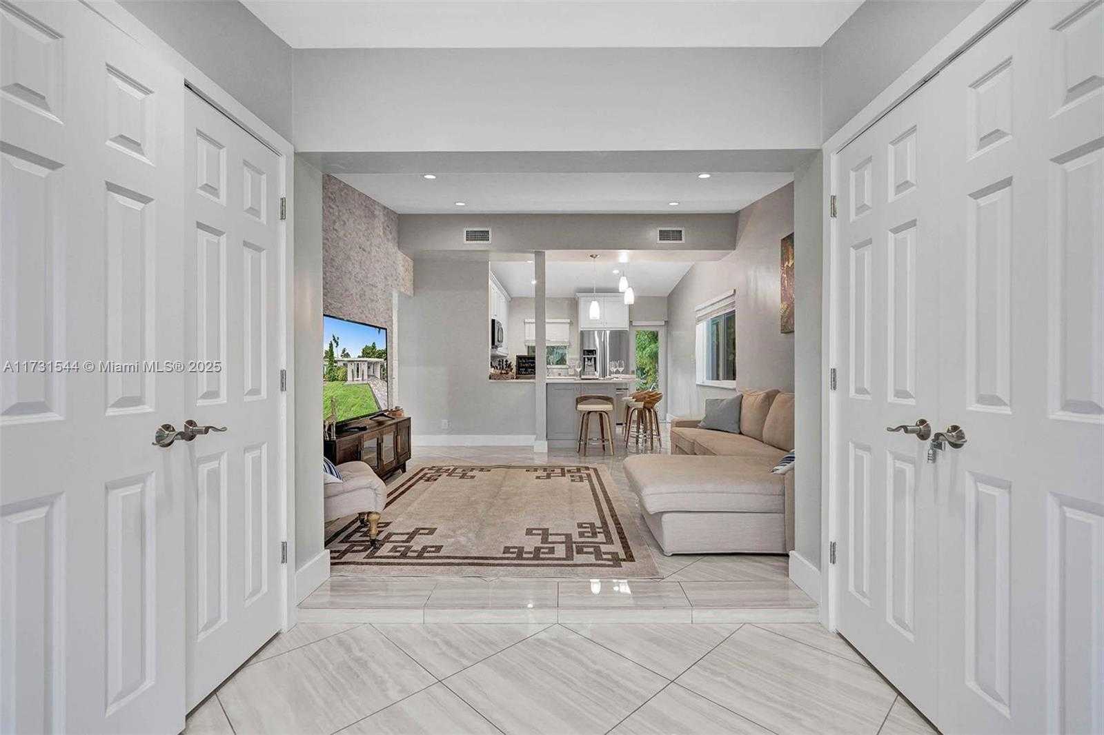 Small Image of 1621 NORTH VICTORIA PARK RD, Fort Lauderdale Number 12