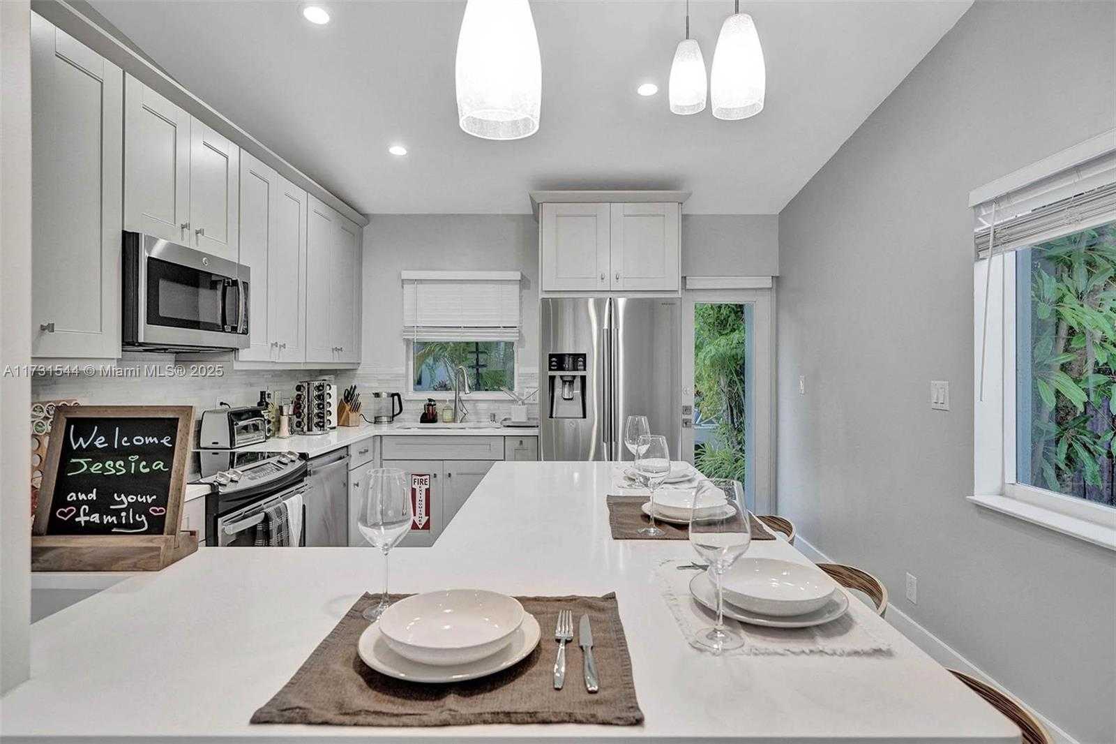 Small Image of 1621 NORTH VICTORIA PARK RD, Fort Lauderdale Number 17