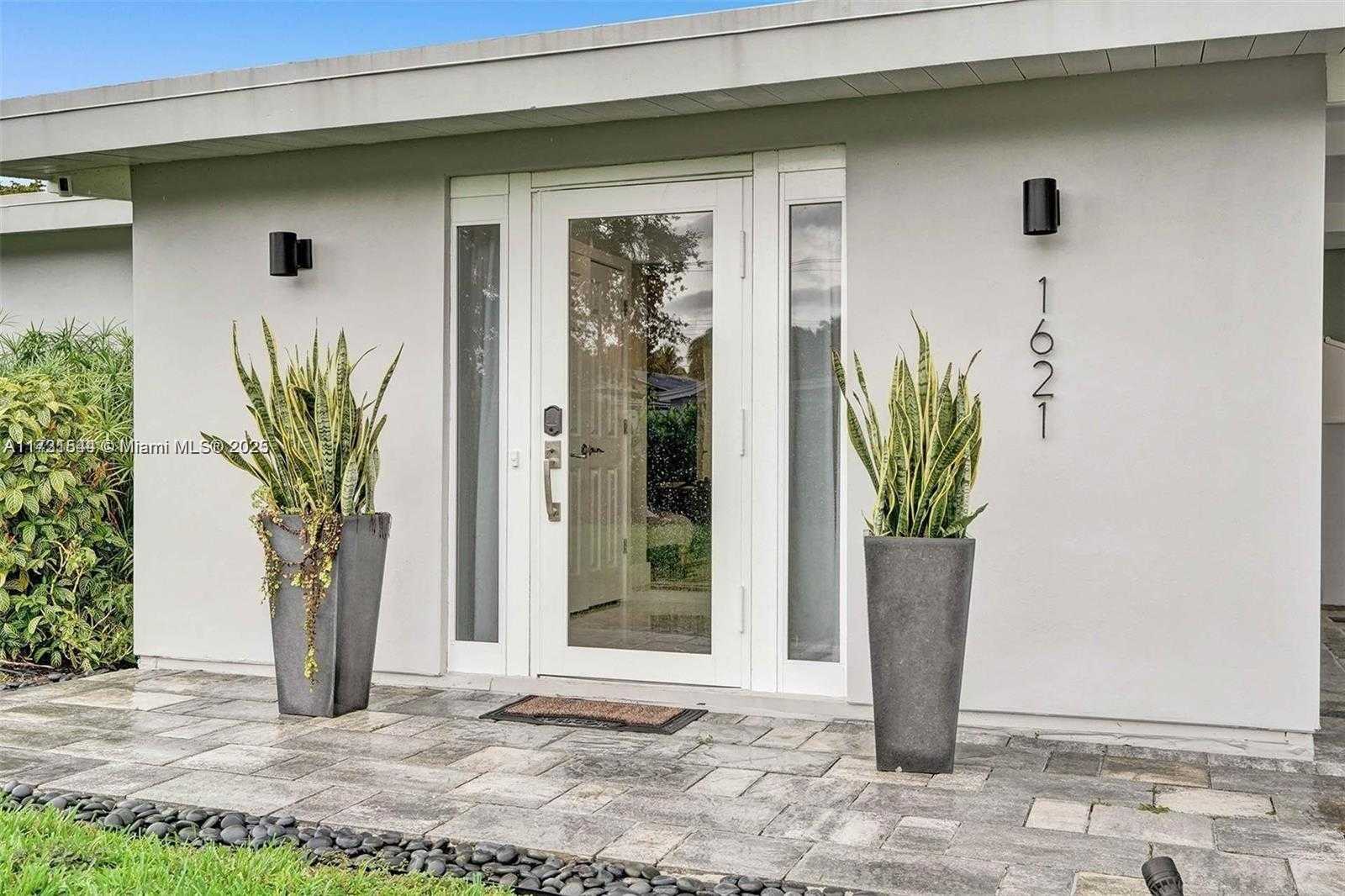 Small Image of 1621 NORTH VICTORIA PARK RD, Fort Lauderdale Number 32
