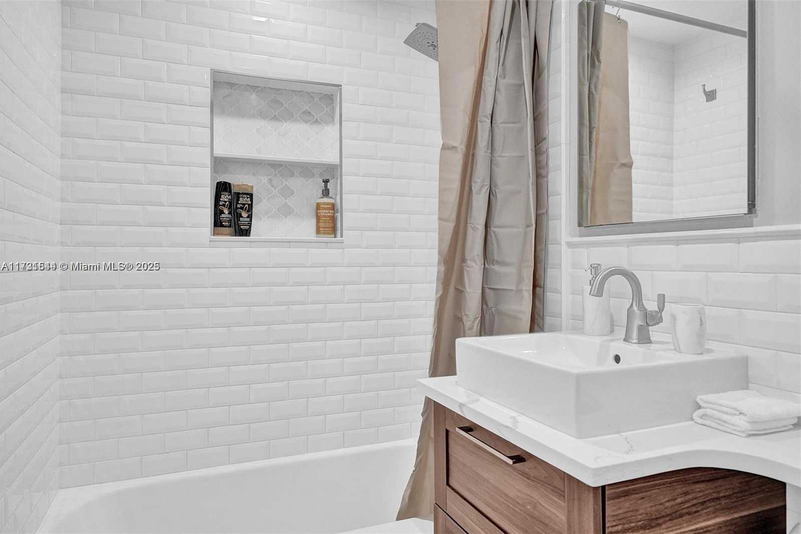 Small Image of 1621 NORTH VICTORIA PARK RD, Fort Lauderdale Number 50