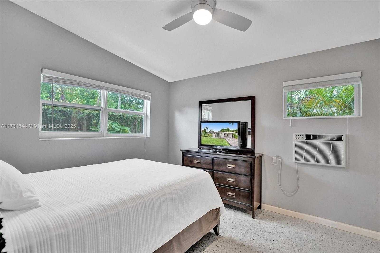 Small Image of 1621 NORTH VICTORIA PARK RD, Fort Lauderdale Number 53