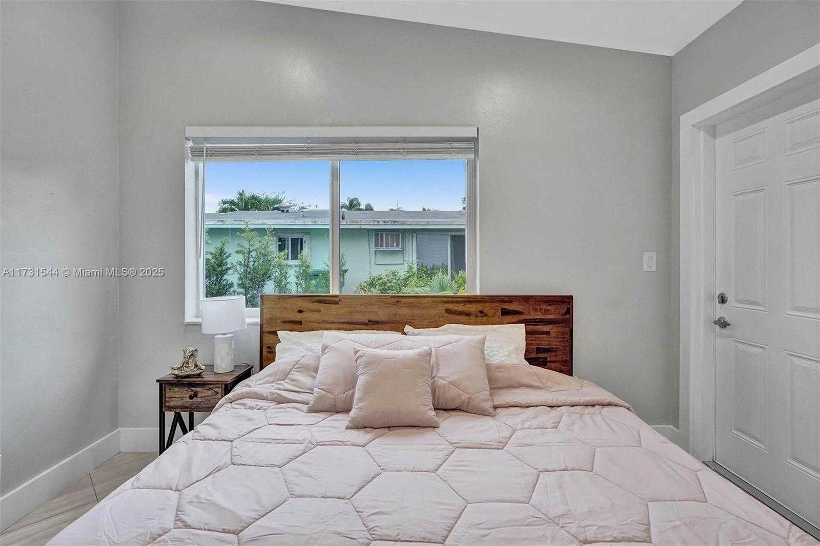 Small Image of 1621 NORTH VICTORIA PARK RD, Fort Lauderdale Number 66