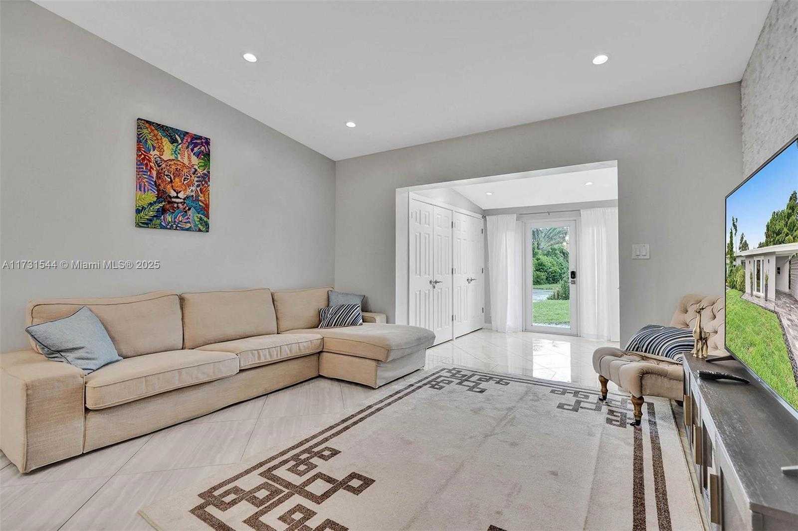 Small Image of 1621 NORTH VICTORIA PARK RD, Fort Lauderdale Number 9