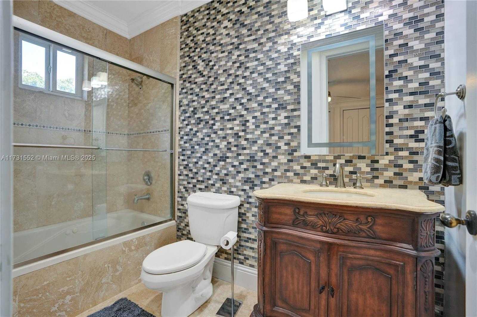Small Image of 15210 SOUTH WEST 74TH CT, Palmetto Bay Number 28