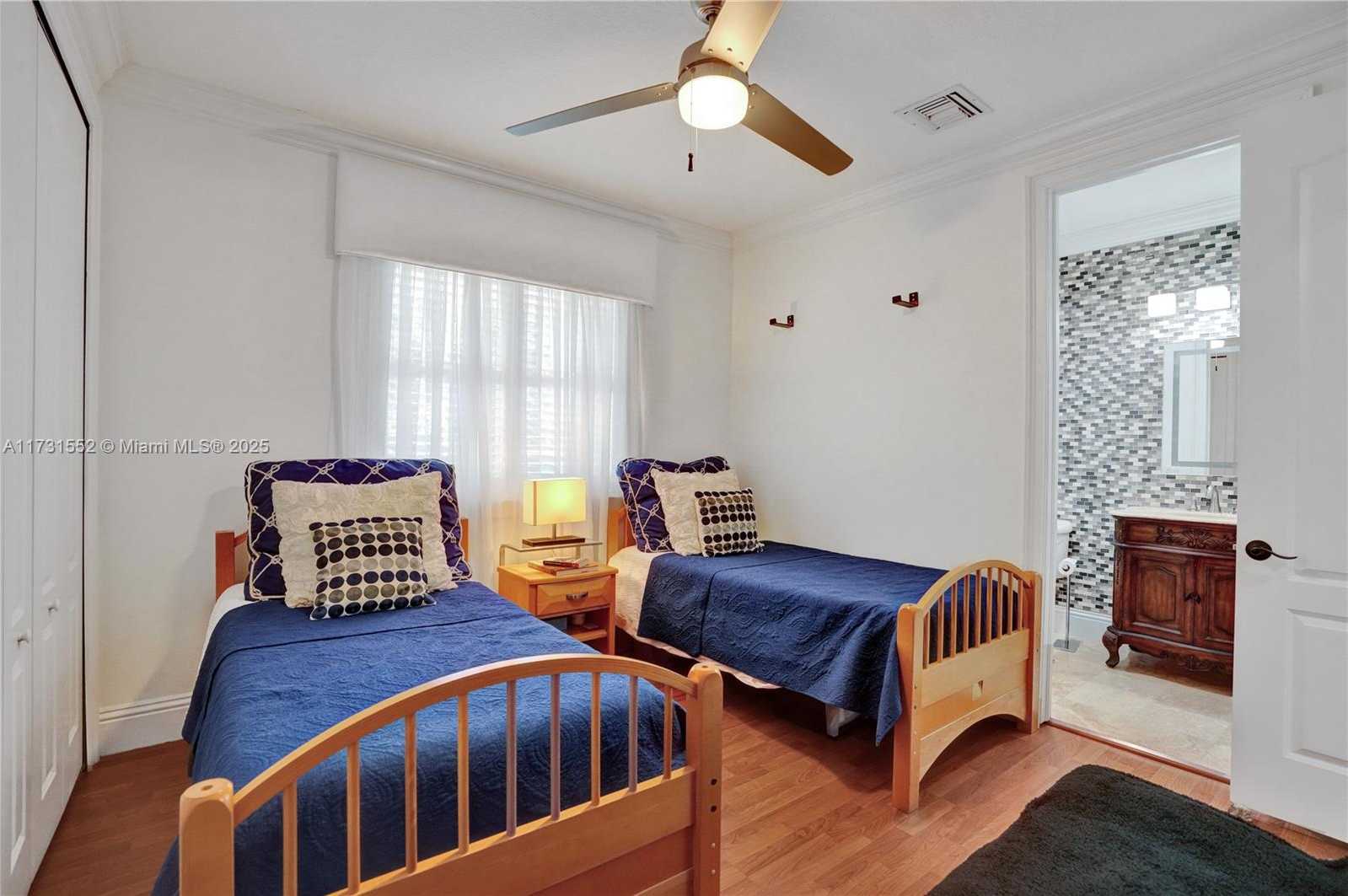 Small Image of 15210 SOUTH WEST 74TH CT, Palmetto Bay Number 33