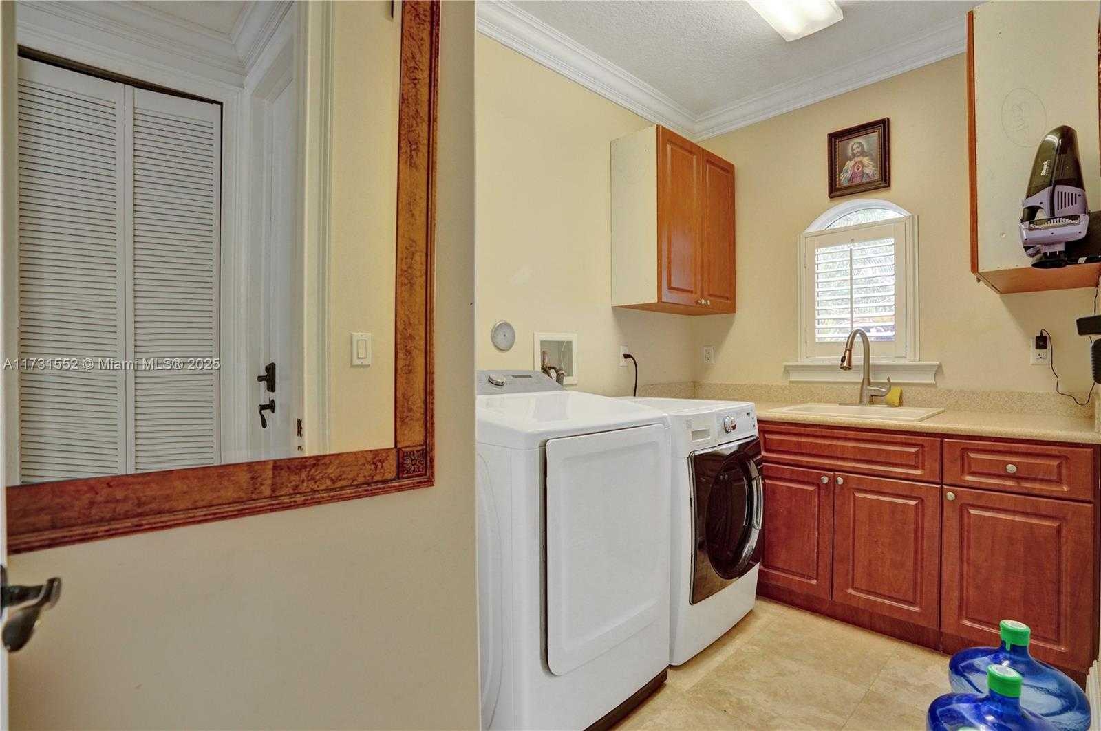 Small Image of 15210 SOUTH WEST 74TH CT, Palmetto Bay Number 35