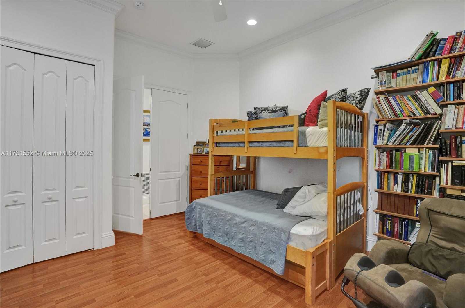 Small Image of 15210 SOUTH WEST 74TH CT, Palmetto Bay Number 36
