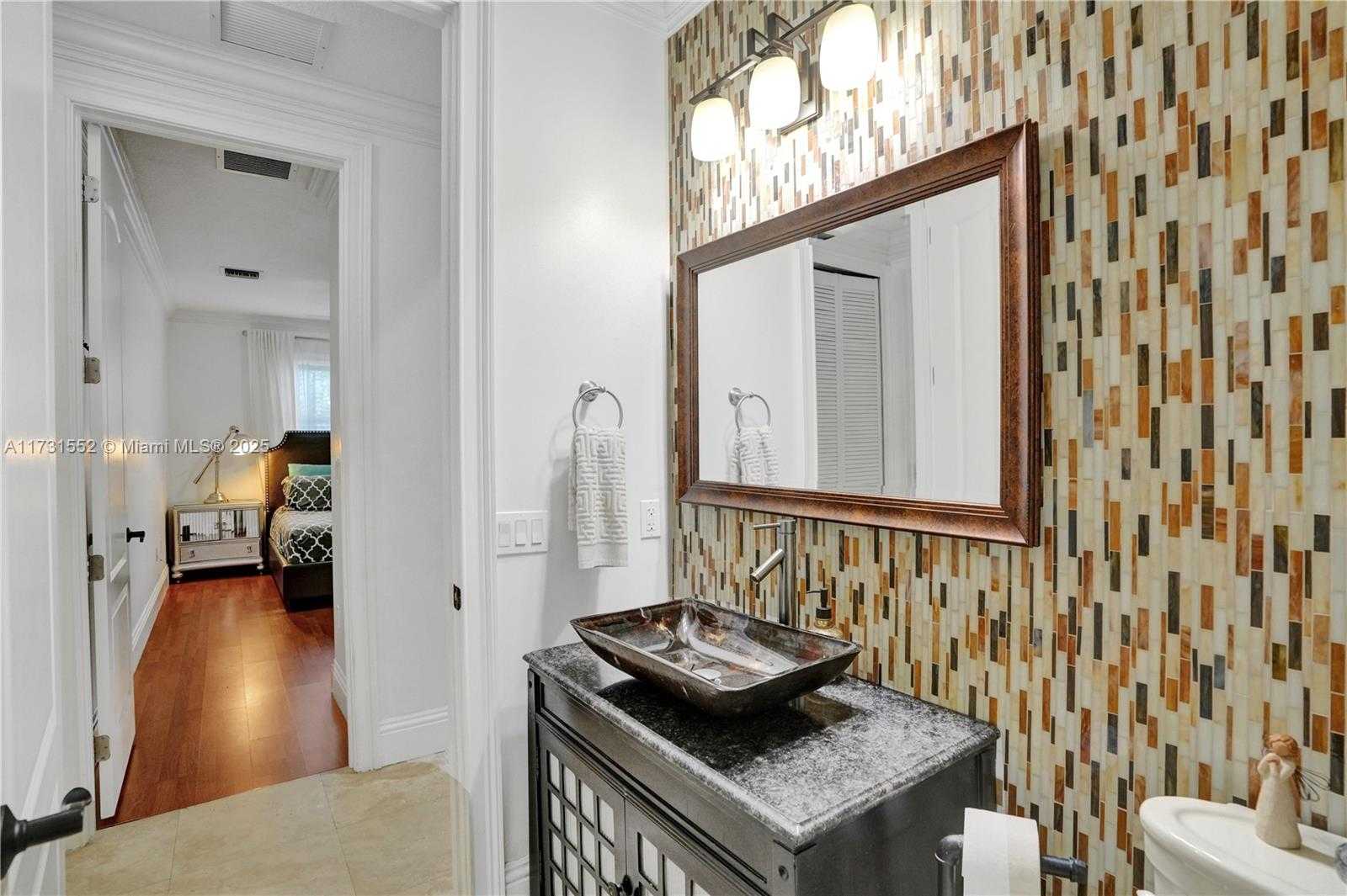 Small Image of 15210 SOUTH WEST 74TH CT, Palmetto Bay Number 43