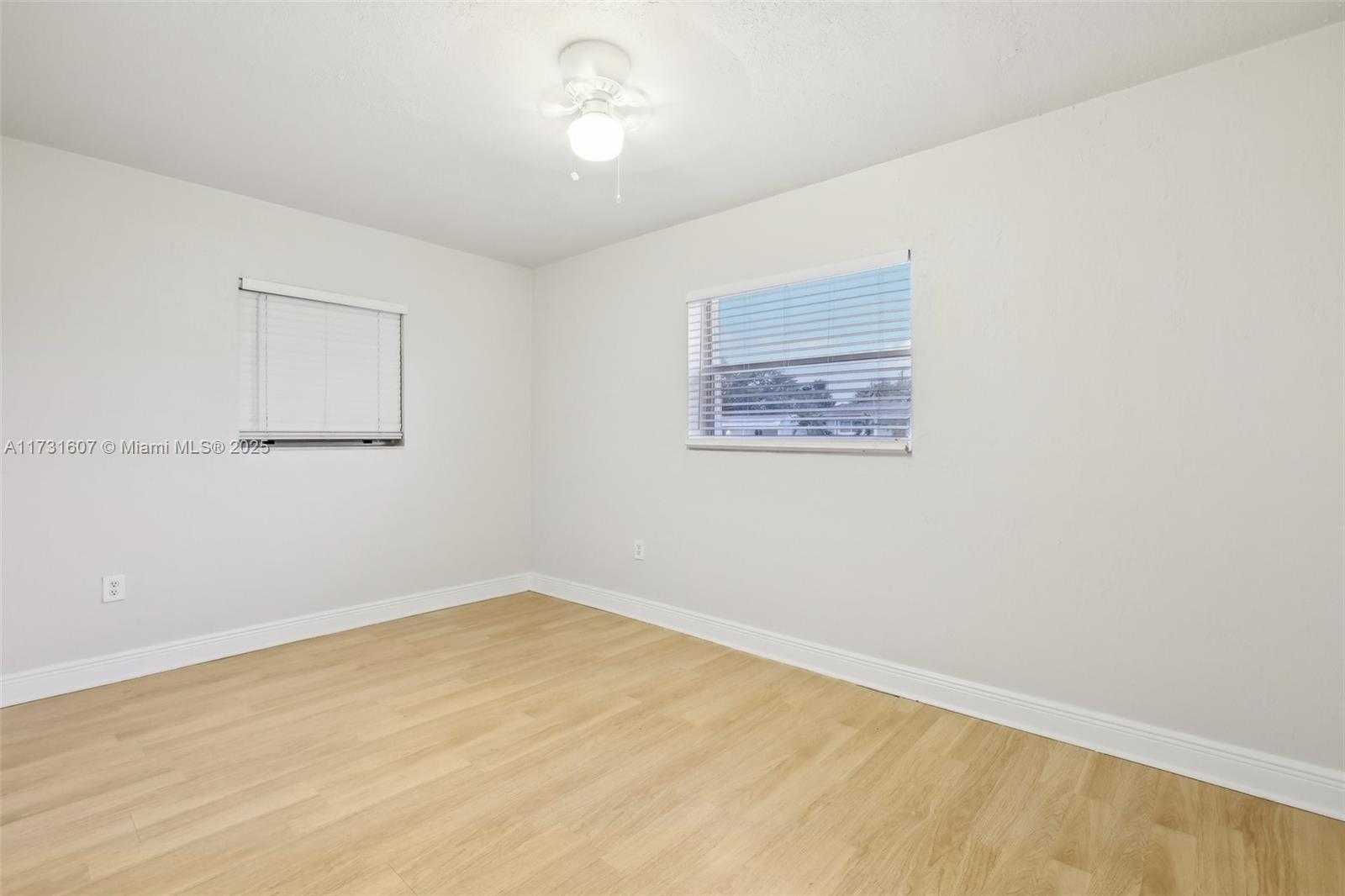 Small Image of 3851 NORTH WEST 172ND TER, Miami Gardens Number 15